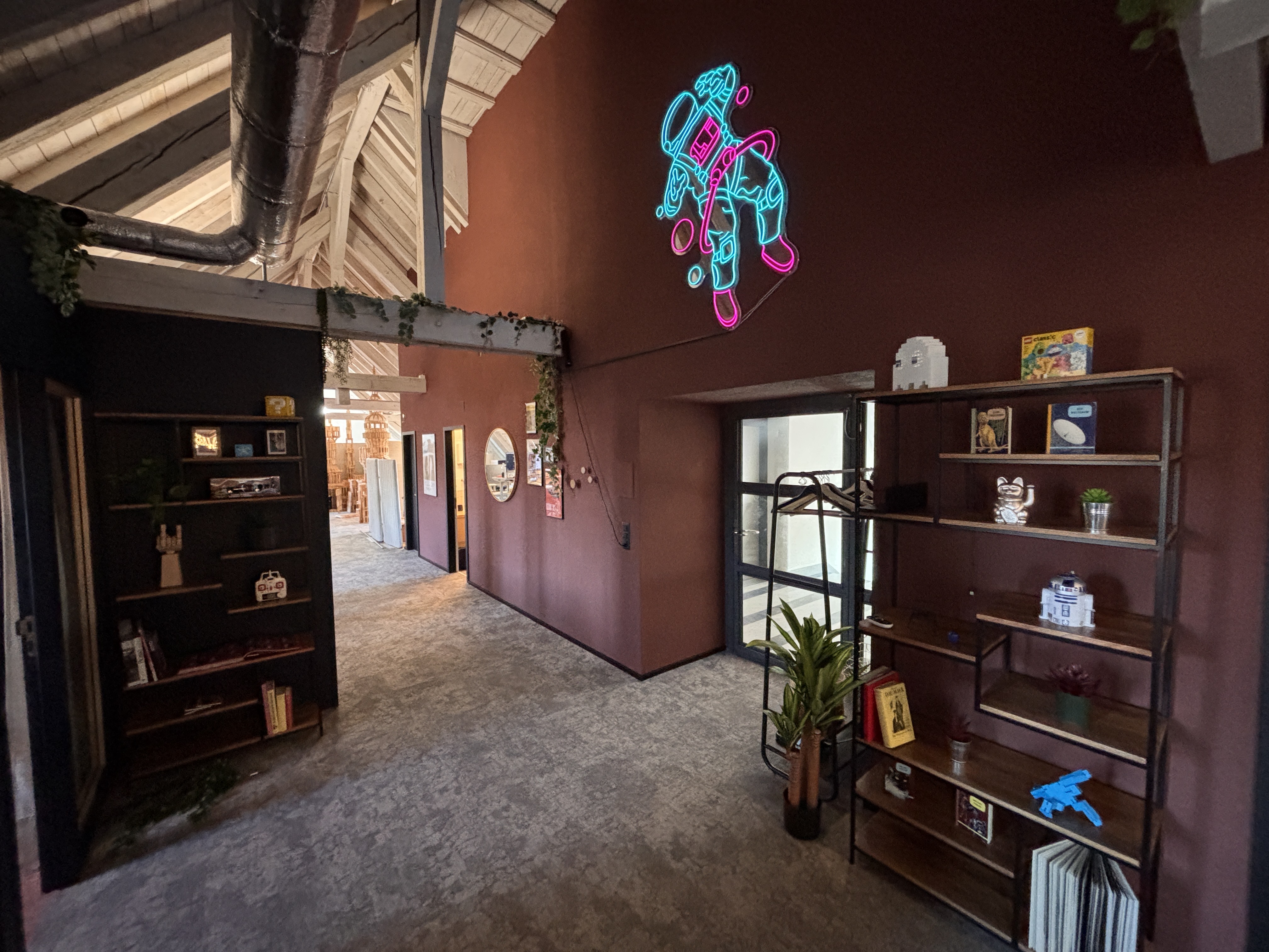 Second photo of the new Tufa Labs office